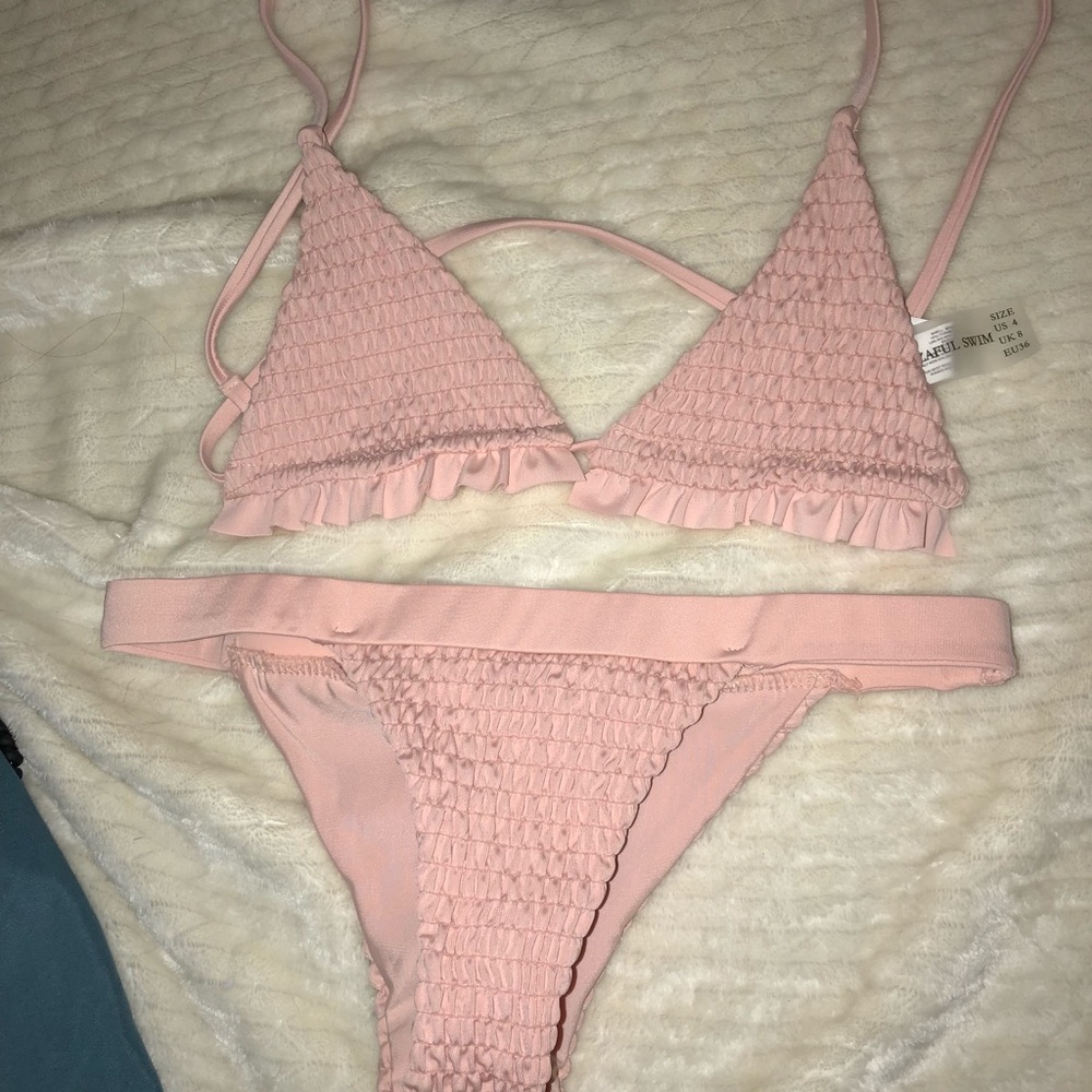 NWOT Zaful pale pink smoked triangle bikini